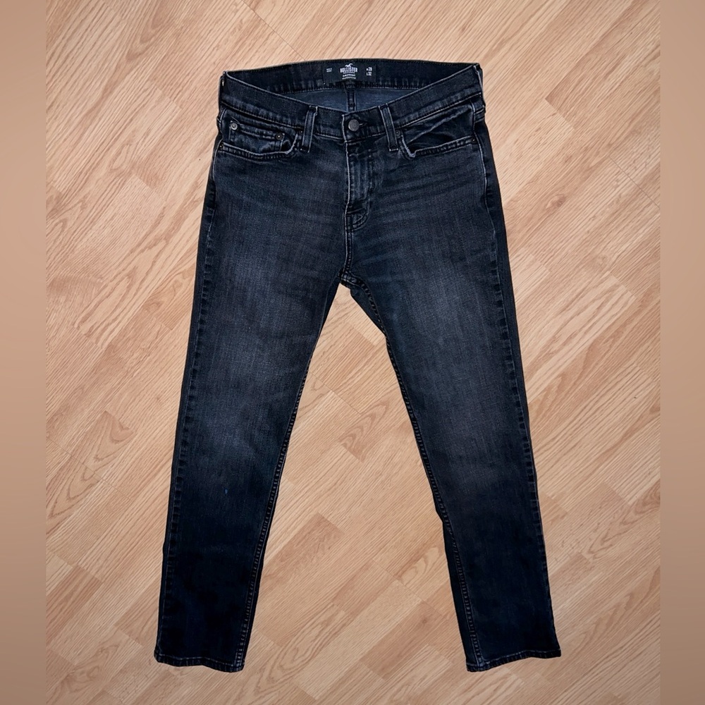 Hollister Men’s Slim Straight faded Black size 29w 32 length NWT